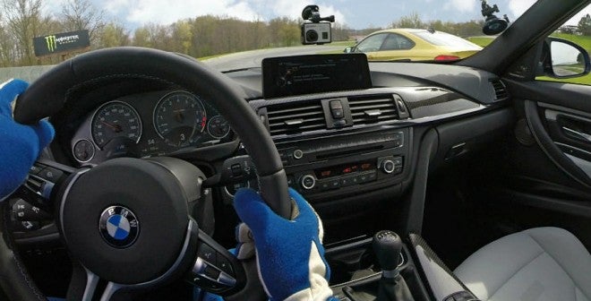 BMW y GoPro Tomas desde el interior, desde el exterior... todo es posible con la GoPro.