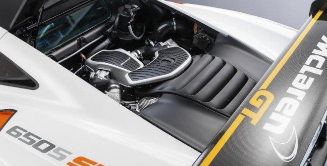 McLaren 650S Sprint El motor V8 biturbo de 3,8 litros del McLaren 650S ha sido adaptado para las necesidades de un circuito.
