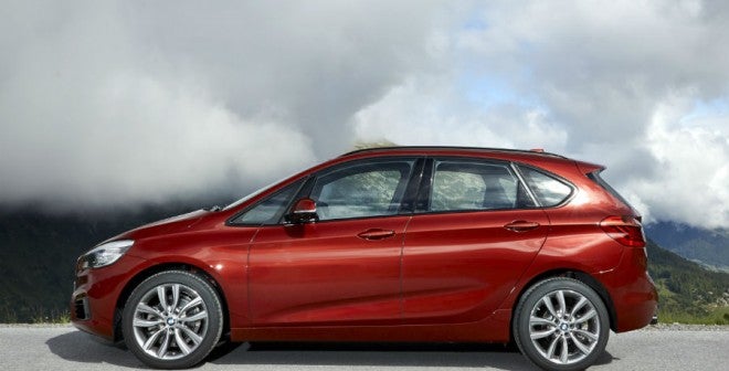 BMW Serie 2 Active Tourer BMW quiere hacer del Serie 2 Active Tourer el coche ideal para las familias.
