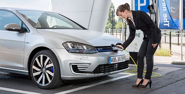 El Volkswagen Golf GTE híbrido enchufable llegará en febrero a España El Volkswagen Golf GTE híbrido enchufable llegará en febrero a España