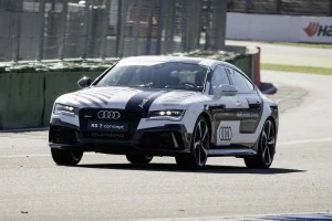 El Audi RS 7 Piloted Driving Concept completó, sin nadie al volante, una vuelta en Hockenheim a ritmo de carrera.