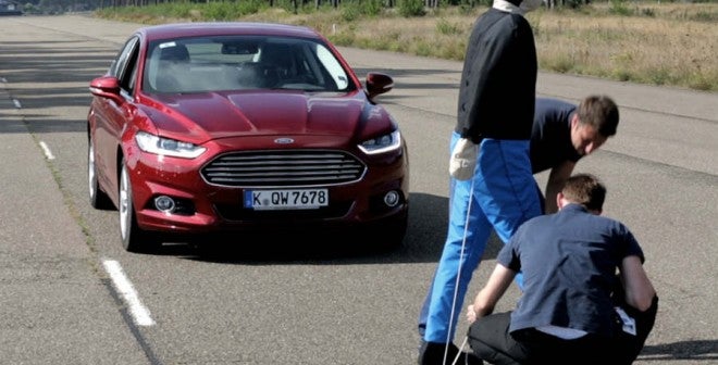 Ford Mondeo El sistema de detección de peatones es uno de los mejores ejemplos de lo completo que puede ser el equipamiento del nuevo Mondeo.