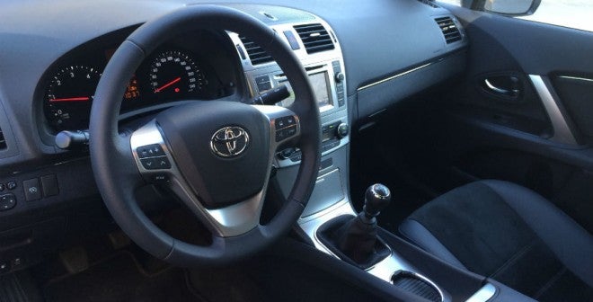 Toyota Avensis El diseño del interior del Toyota Avensis es, quizás, demasiado sobrio.