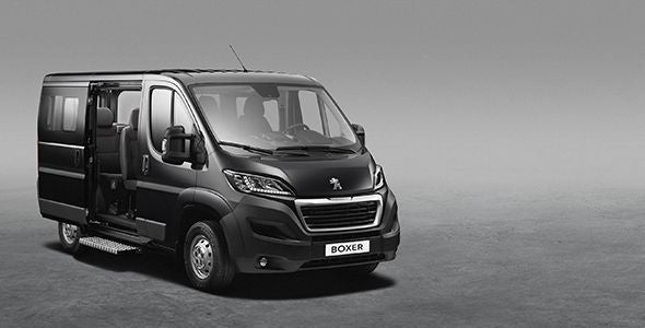 El nuevo Peugeot Boxer Combi 2014 cuenta con 2 versiones El nuevo Peugeot Boxer Combi 2014 cuenta con 2 versiones