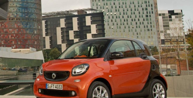 Smart ForTwo El nuevo Smart ForTwo llega al mercado con dos motores de gasolina uno de 71 CV y otro de 90.
