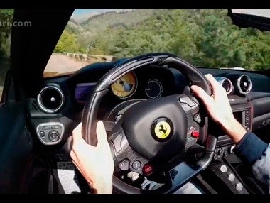 Un Ferrari California T por las carreteras de Mónaco Un Ferrari California T por las carreteras de Mónaco