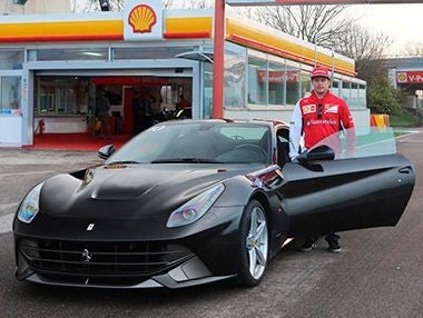 Kimi Räikkönen y el Ferrari F12 en Fiorano Kimi Räikkönen y el Ferrari F12 en Fiorano