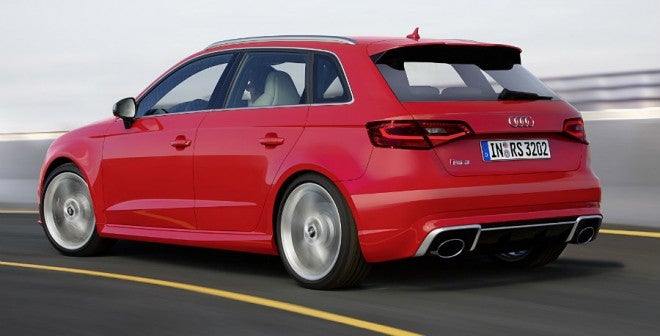 Audi-RS3_Sportback El Audi RS3 Sportback cuenta con el eficaz sistema de tracción quattro de la marca alemana.