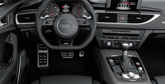 Audi-RS6-Avant El interior del Audi RS6 Avant se diferencia bastante del de un A6 convencional, aunque la importancia está en los detalles.