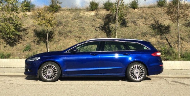 Ford-Mondeo-SW La integración de la carrocería familiar en el nuevo Mondeo no afea el conjunto.