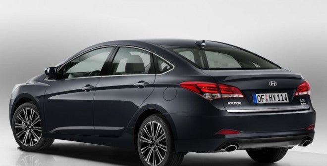 Hyundai i40 Los cambios para el Hyundai i40 afectan tanto a la berlina como a la versión familiar.
