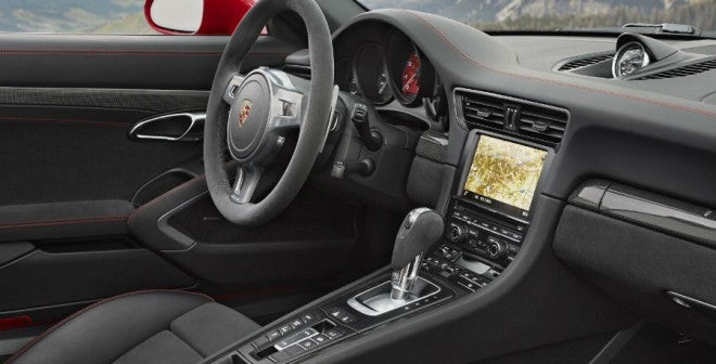 Porsche 911 Targa 4 GTS El interior del Porsche 911 Targa 4 GTS es muy similar al de sus hermanos.