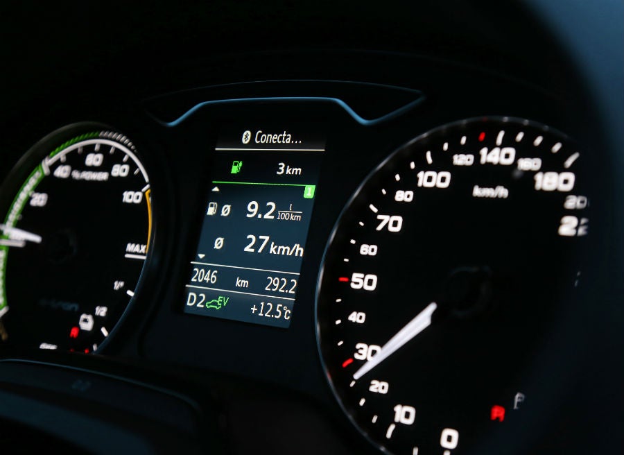 El cuadro de mandos es una de las pocas zonas que varía del interior del Audi A3 Sportback e-tron respecto a la versión convencional.