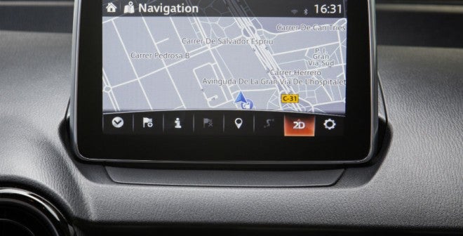 Mazda 2 El navegador es uno de los elementos que incluyen las versiones de gama alta del nuevo Mazda 2.