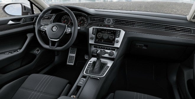 Volkswagen Passat Alltrack El interior del nuevo Volkswagen Passat Alltrack presenta una serie de detalles exclusivos propios de esta versión.