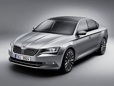Todos los detalles del nuevo Skoda Superb 2015 en vídeo Todos los detalles del nuevo Skoda Superb 2015 en vídeo