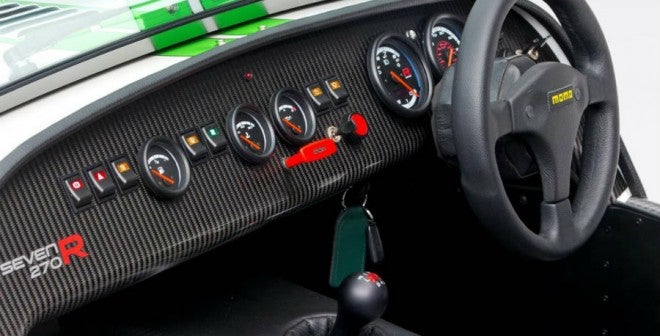 Caterham Seven El aire retro del interior del Caterham Seven es una de sus señas de identidad.