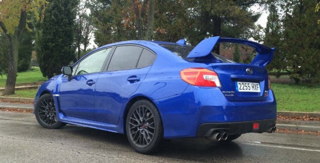 Subaru WRX STi El comportamiento dinámico del Subaru WRX STi te hará disfrutar especialmente en carreteras sinuosas.