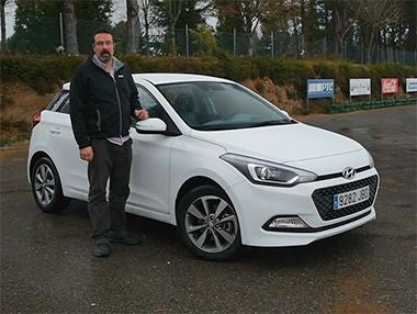 Vídeo prueba Hyundai i20 1.1 CRDi 75 CV 2015 Vídeo prueba Hyundai i20 1.1 CRDi 75 CV 2015