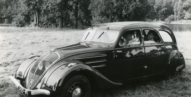 Cuádruple Aniversario Peugeot 402 familiar Cuádruple Aniversario Peugeot 402 familiar