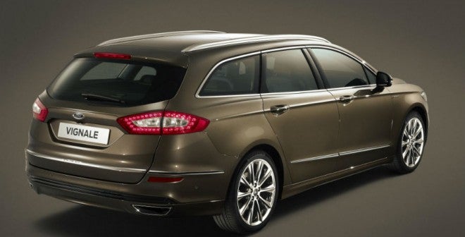 Ford Mondeo Vignale El Ford Mondeo Vignale también cuenta con versión familiar.