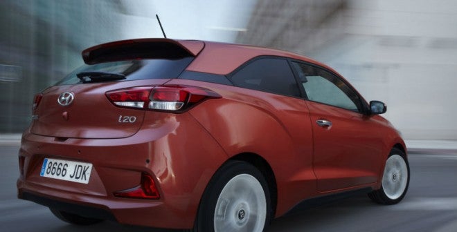 Hyundai i20 Coupé El Hyundai i20 Coupé se diferencia estéticamente mucho de la versión de 5 puertas.