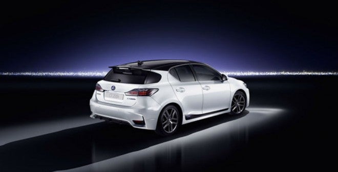 Lexus CT 200h Fuji El Lexus CT 200h Fuji llega a España por un precio de 29.900 euros.