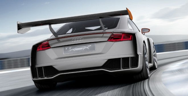 Audi TT Clubsport Turbo El Audi TT Clubsport Turbo cuenta con un alerón de grandes dimensiones.