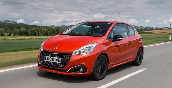 Presentación y prueba del nuevo Peugeot 208 2015 Presentación y prueba del nuevo Peugeot 208 2015