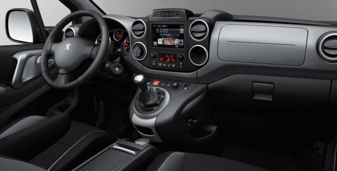 PEUGEOT PARTNER TEPEE interior Interior del nuevo Peugeot Partner Tepee 2015
