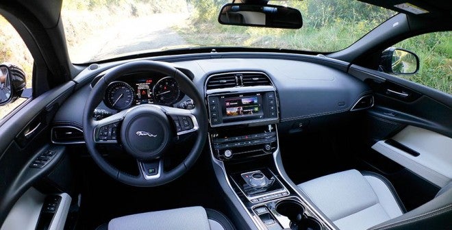 Prueba Jaguar XE 2.0d R Sport 180 CV 2015 Prueba Jaguar XE 2.0d 180 CV 2015, interior, Rubén Fidalgo