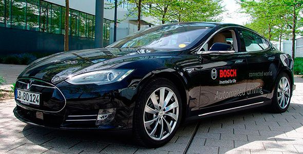 Uber comprará varios Tesla de conducción autónoma Uber comprará varios Tesla de conducción autónoma