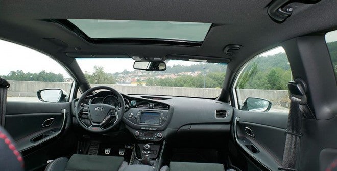 Prueba Kia Cee´d GT 2015 Prueba Kia Cee´d GT 2015, interior, Rubén Fidalgo