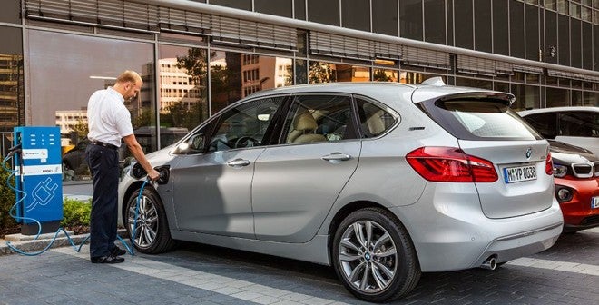 BMW 225 Xe BMW 225 Xe