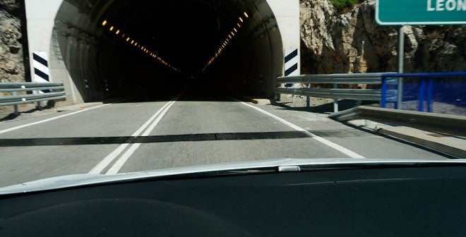 Peligro sobre los puentes junta de dilatación Peligro sobre los puentes junta de dilatación