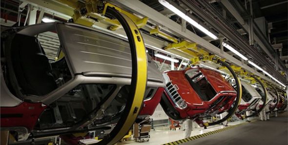 FCA muestra el proceso de fabricación del Jeep Renegade por su primer aniversario FCA muestra el proceso de fabricación del Jeep Renegade por su primer aniversario