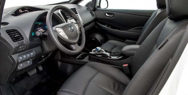 New-Nissan-LEAF-30-kWh_036