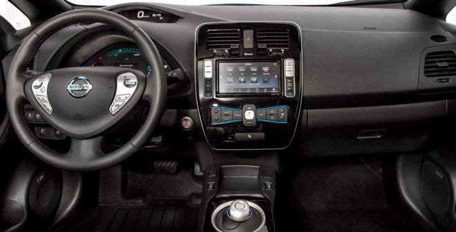 New-Nissan-LEAF-30-kWh_037