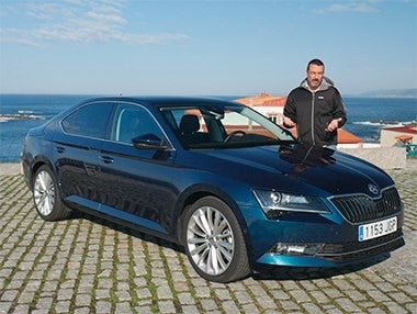 Vídeo prueba Skoda Superb 2.0 TDi 190 CV DSG Vídeo prueba Skoda Superb 2.0 TDi 190 CV DSG