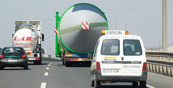 La velocidad y el exceso de horas de conducción perjudican a los transportistas La velocidad y el exceso de horas de conducción perjudican a los transportistas