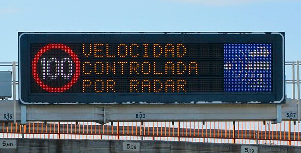 Víctimas, automovilistas y moteros critican la última campaña de la DGT Víctimas, automovilistas y moteros critican la última campaña de la DGT
