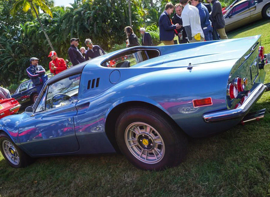 cavallino ferrari 16