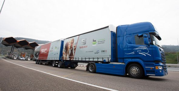 Seat y Grupo Sesé hacen circular por primera vez en España un ‘megatruck’ Seat y Grupo Sesé hacen circular por primera vez en España un ‘megatruck’