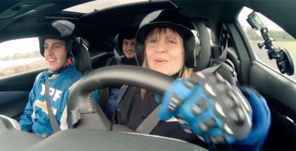 Las marcas de coches celebran el Día de la Madre Las marcas de coches celebran el Día de la Madre