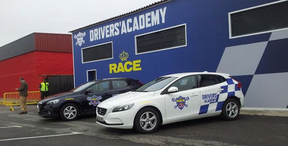El RACE y Red Bull presentan su escuela de conducción ‘Drivers´ Academy’ El RACE y Red Bull presentan su escuela de conducción ‘Drivers´ Academy’
