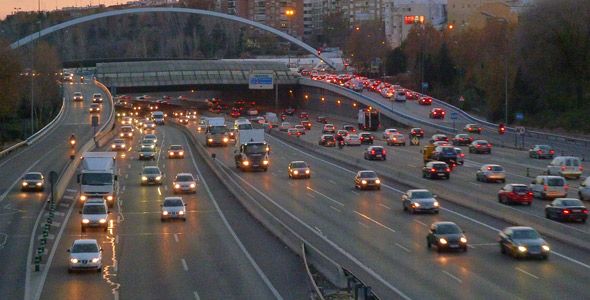 El Ayuntamiento bajará a 70 km/h la velocidad máxima en la M-30 El Ayuntamiento bajará a 70 km/h la velocidad máxima en la M-30