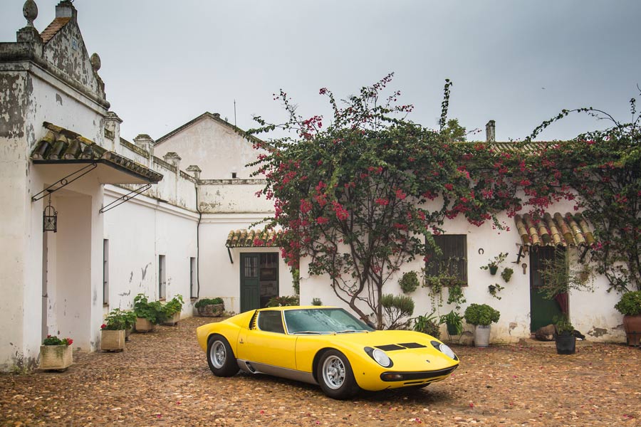 El Lamborghini Miura vuelva a Zahariche.