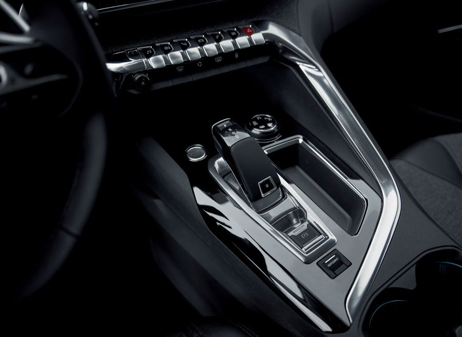El Peugeot 3008 utiliza un cambio automático de convertidor de par.