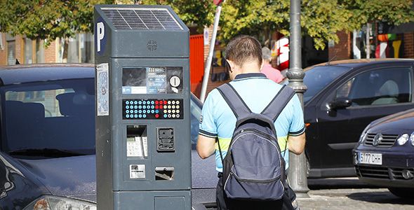 Parquímetros: ¿sacacuartos o un mal necesario? Parquímetros: ¿sacacuartos o un mal necesario?