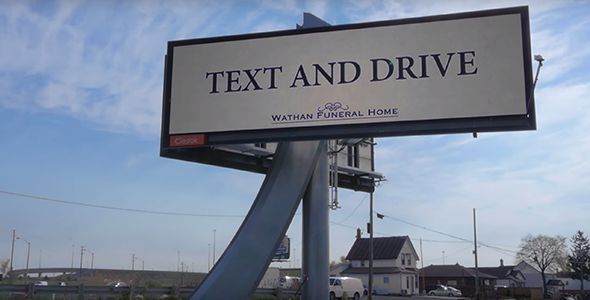Una innovadora campaña para evitar el uso del móvil al volante Una innovadora campaña para evitar el uso del móvil al volante